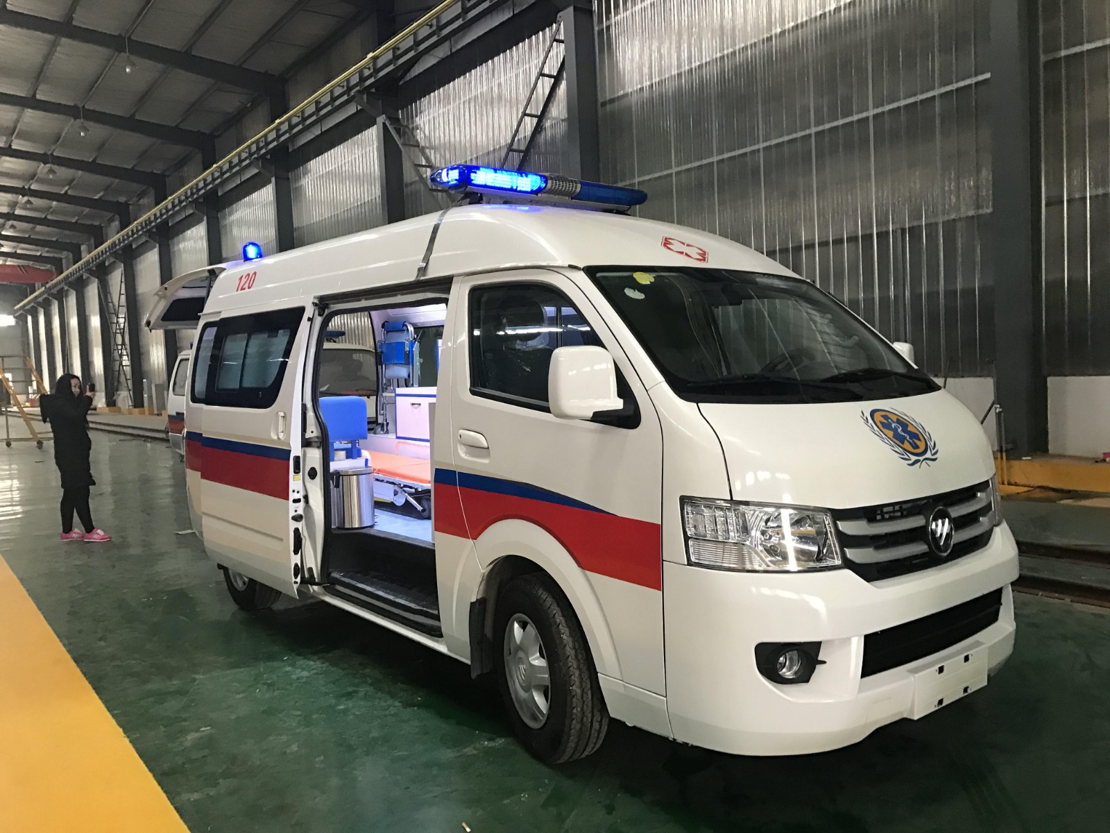 林周县救护车转院
