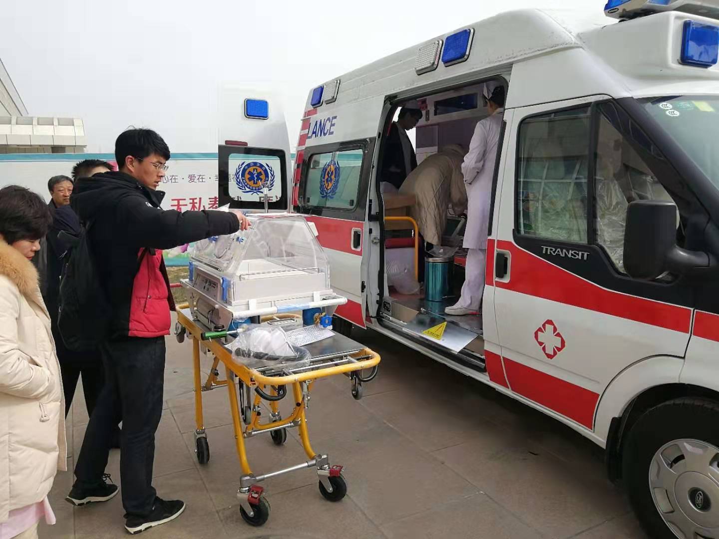 林周县救护车转院